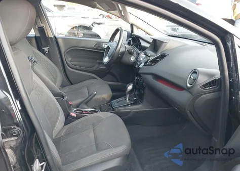 2014 Ford Fiesta Se z USA, uszkodzony, nr VIN 3FADP4BJ1EM153250